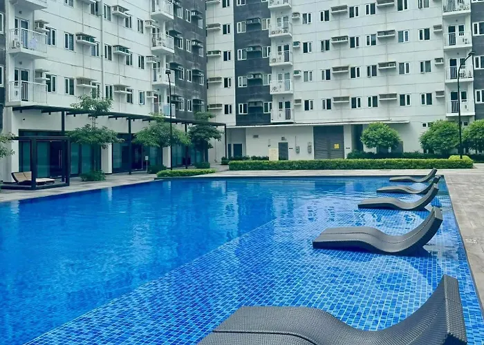 Charm Staycation - Cityscape * Manila