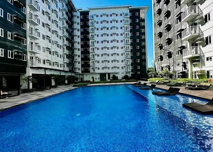 Charm Staycation - Cityscape Manila