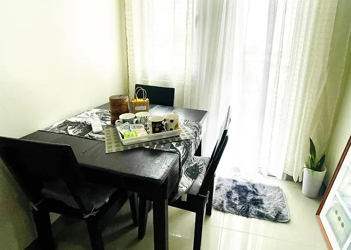 Charm Staycation - Cityscape Apartamento *